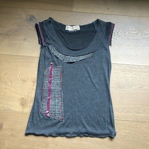 Vintage houndstooth patch gray top